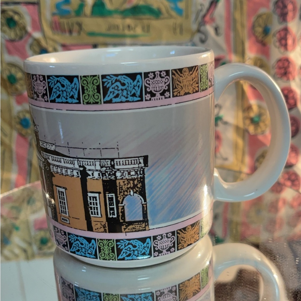 Monticello Souvenir Mug - Picture 3 of 4